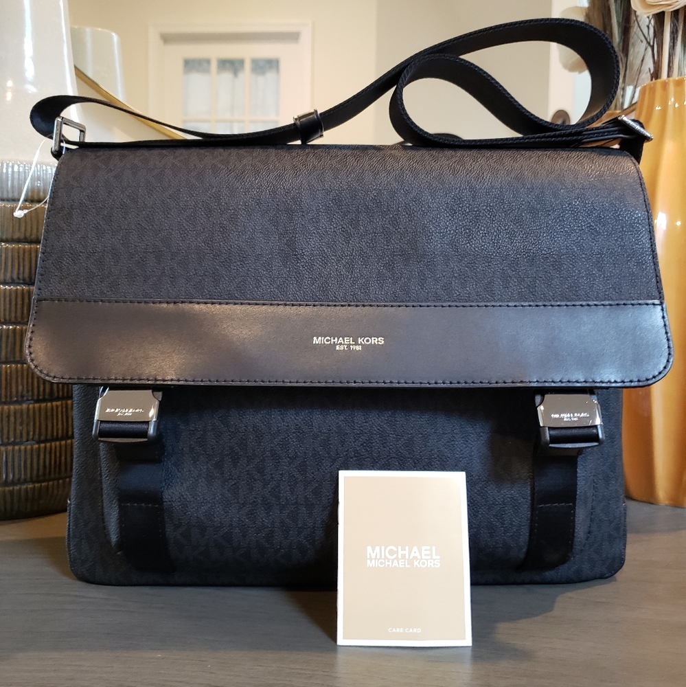 Michael Kors Men's Large Messenger Bag